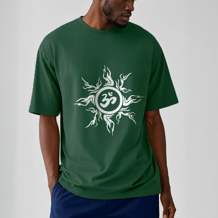 オームシンボルを囲むBuddha Stonesのサンバースト模様のコットンTシャツ - image 12