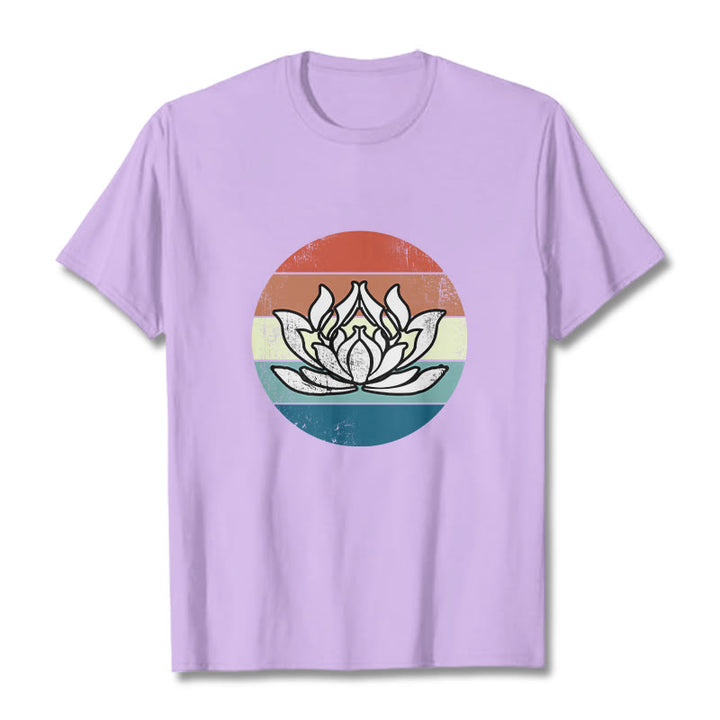 Buddha Stonesと蓮の花のカラフルなストライプ柄コットンTシャツ - 梅 - 2XL - image 16