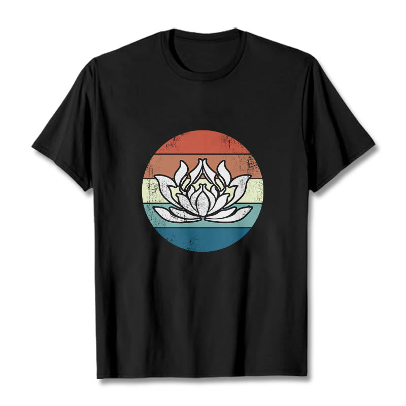 Buddha Stonesと蓮の花のカラフルなストライプ柄コットンTシャツ - 黒 - 2XL - image 1
