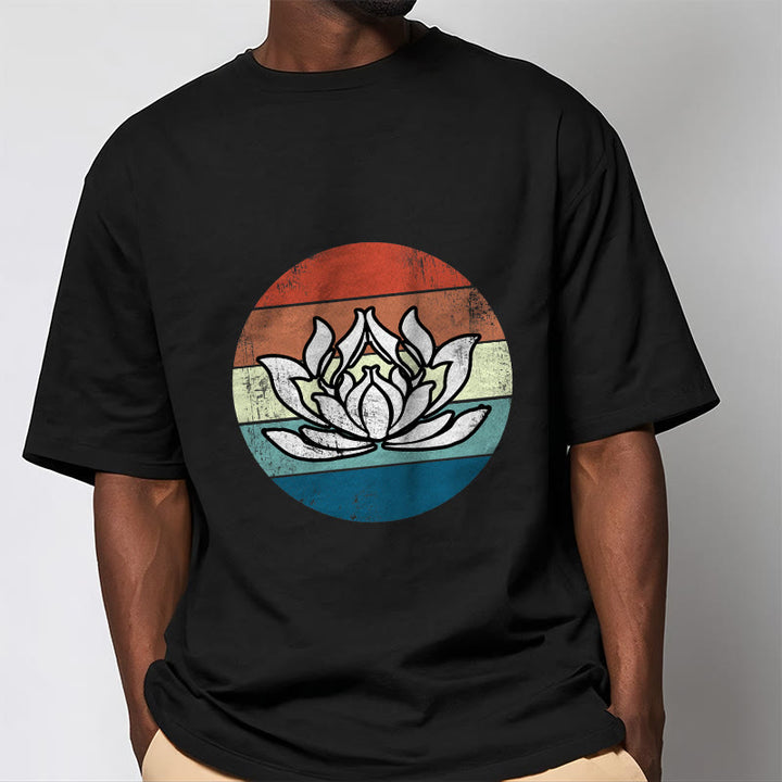 Buddha Stonesと蓮の花のカラフルなストライプ柄コットンTシャツ - image 2