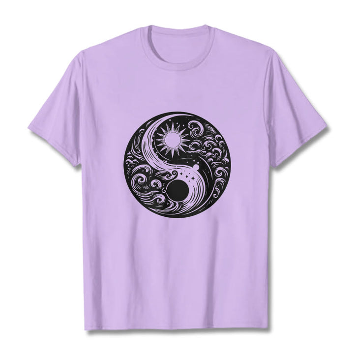 Buddha Stones、太陽、月、波、陰陽柄コットンTシャツ - 梅 - 2XL - image 16