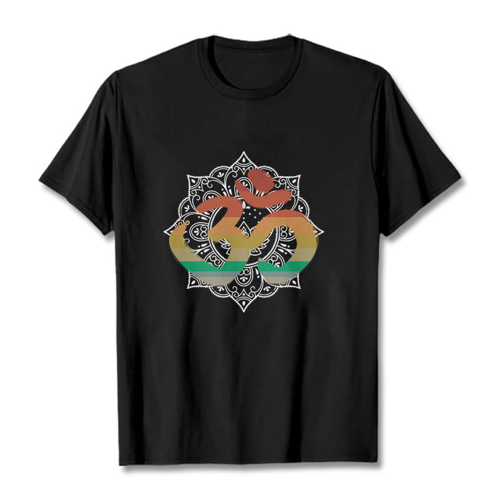 Buddha Stonesのグラデーションカラーのオームサンスクリットマンダラ背景パターンコットンTシャツ - 黒 - 2XL - image 7