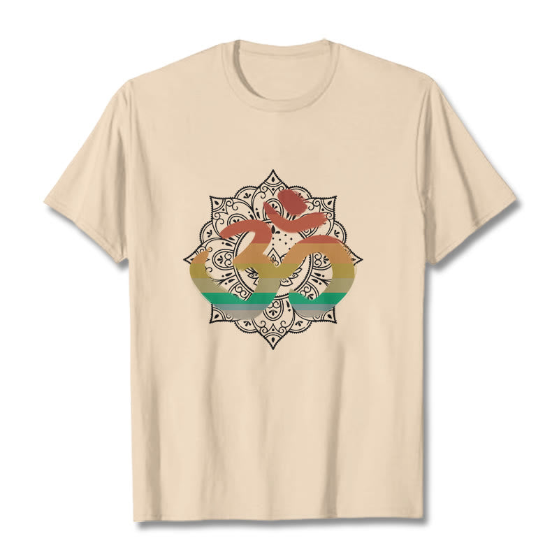Buddha Stonesのグラデーションカラーのオームサンスクリットマンダラ背景パターンコットンTシャツ - ビスク - 2XL - image 10