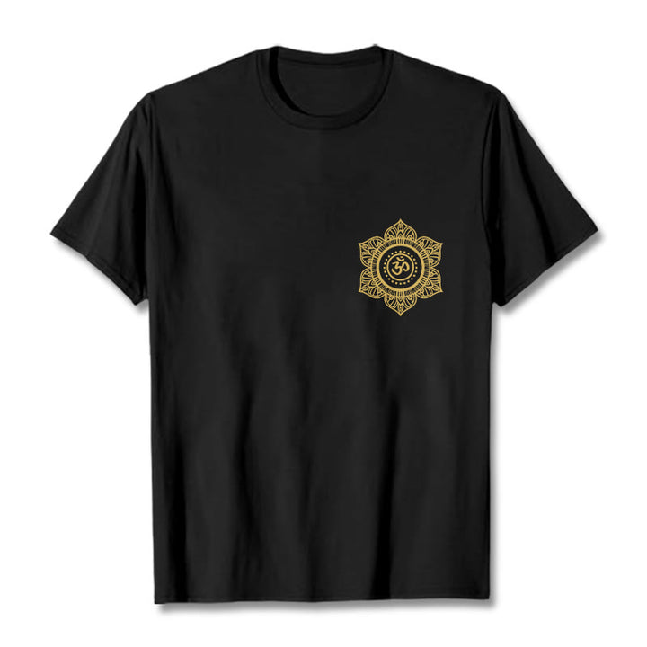 Buddha Stones黄金曼荼羅 OM 柄 Tシャツ - 黒 - 2XL - image 3