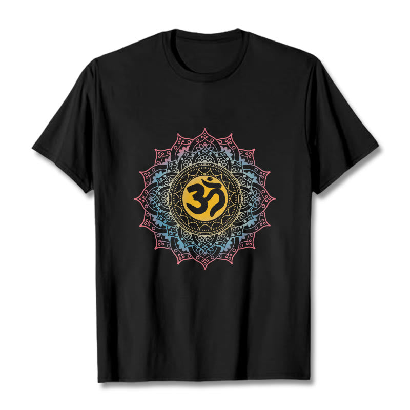 Buddha StonesカラーグラデーションマンダラOM柄Tシャツ - 黒 - 2XL - image 0