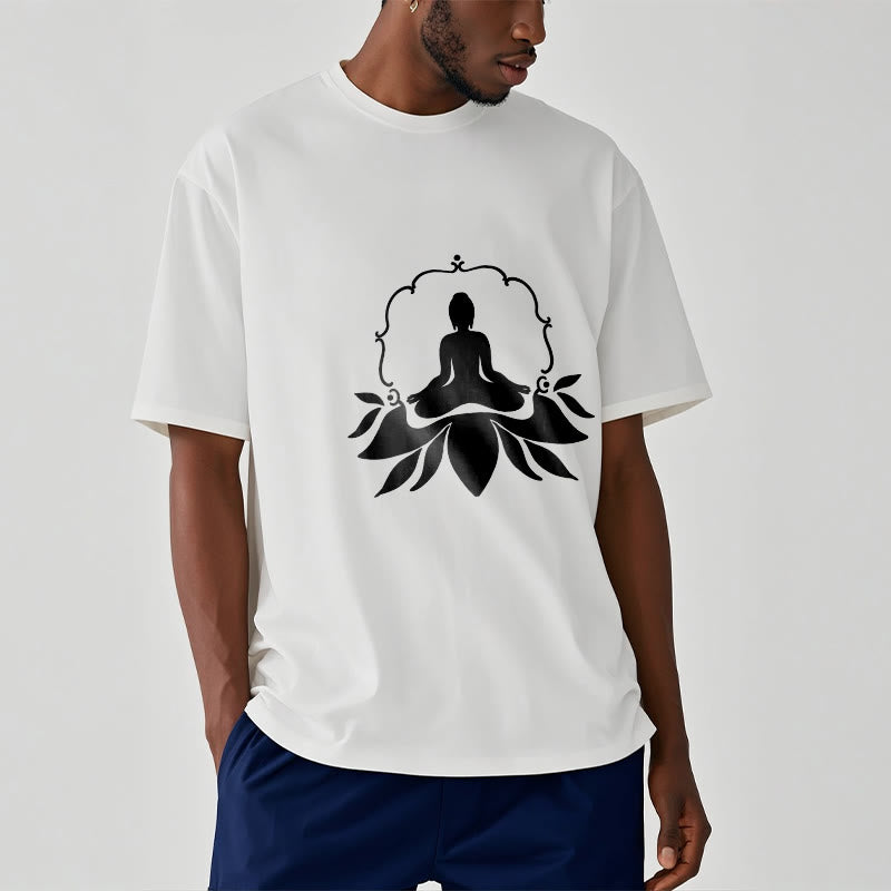 草の上に座るBuddha StonesTシャツ - image 6