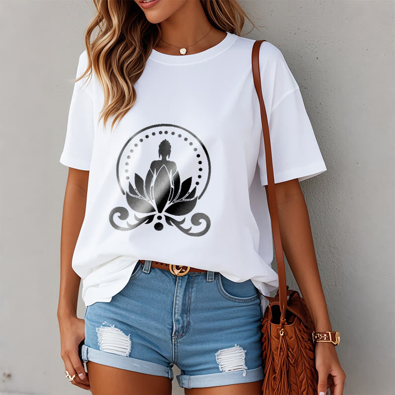 Buddha Stones瞑想 蓮の花に座る仏陀のTシャツ - image 10