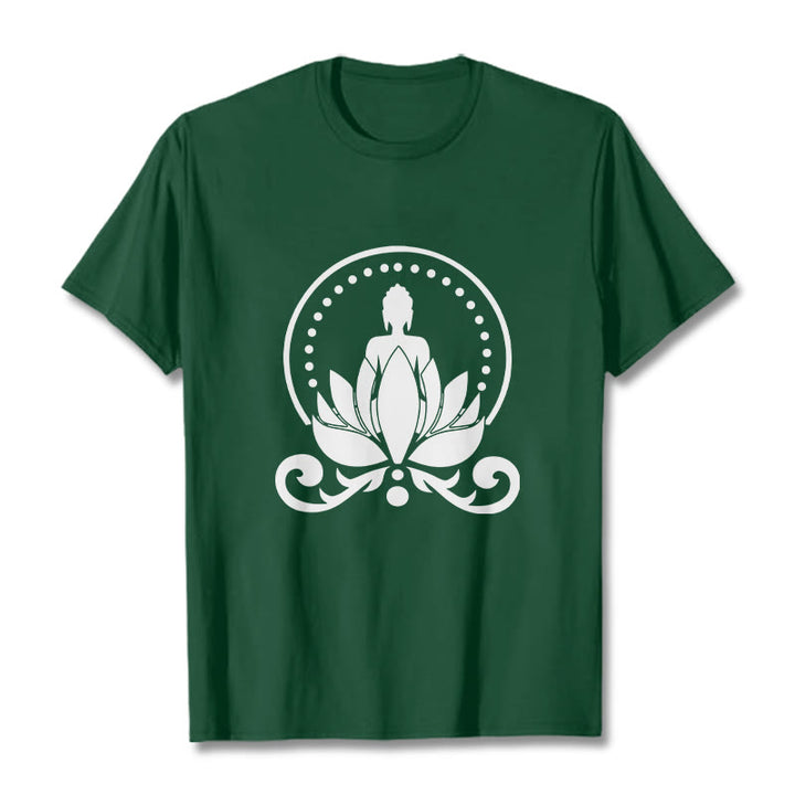 Buddha Stones瞑想 蓮の花に座る仏陀のTシャツ - フォレストグリーン - 2XL - image 0