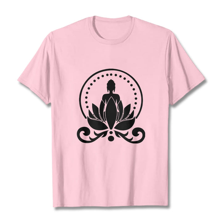 Buddha Stones瞑想 蓮の花に座る仏陀のTシャツ - ライトピンク - 2XL - image 13