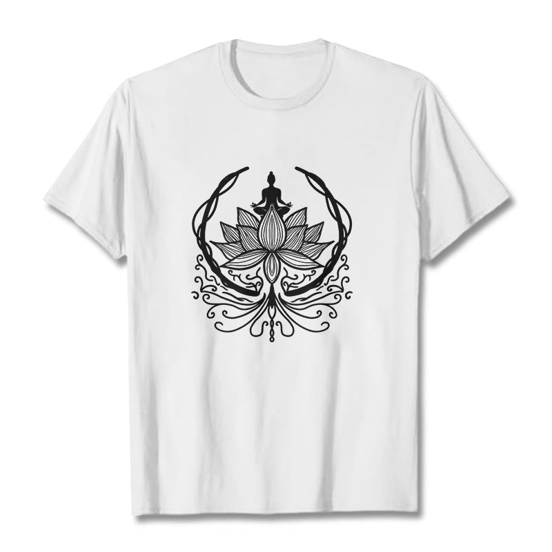 Buddha Stones瞑想 蓮の花の中に座る仏陀のTシャツ - 白 - 2XL - image 1