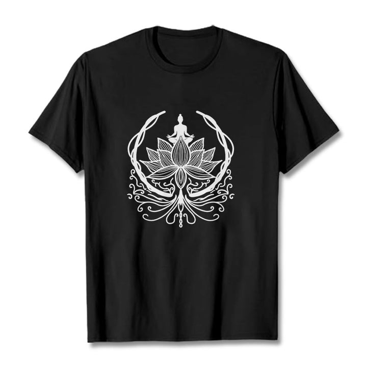 Buddha Stones瞑想 蓮の花の中に座る仏陀のTシャツ - 黒 - 2XL - image 7
