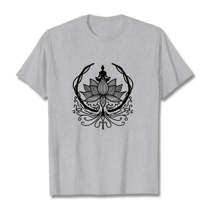 Buddha Stones瞑想 蓮の花の中に座る仏陀のTシャツ - ライトグレー - 2XL - image 19
