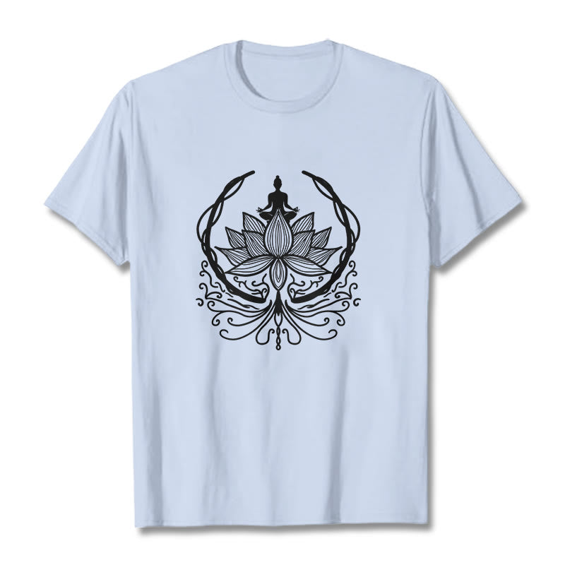 Buddha Stones瞑想 蓮の花の中に座る仏陀のTシャツ - ライトシアン - 2XL - image 19
