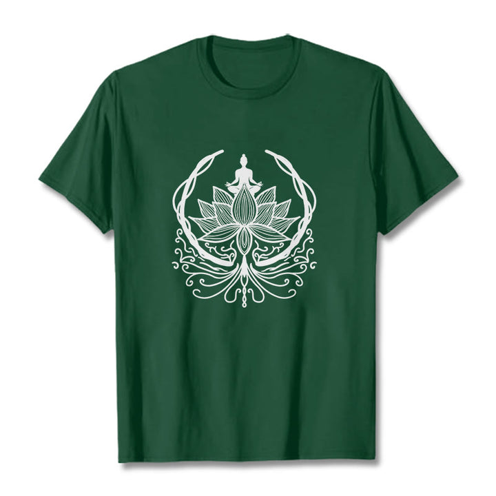 Buddha Stones瞑想 蓮の花の中に座る仏陀のTシャツ - フォレストグリーン - 2XL - image 4