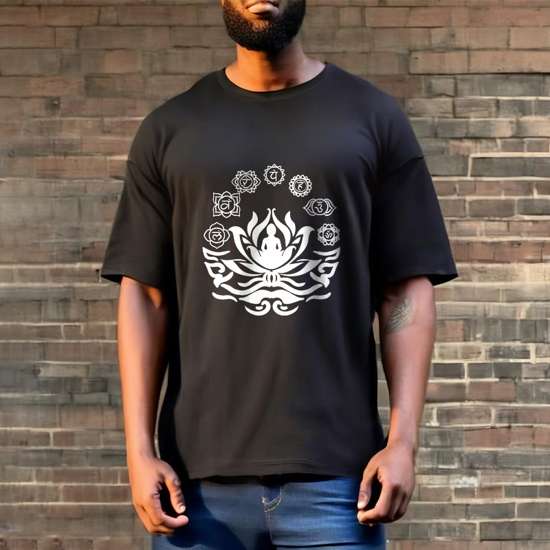 Buddha Stones、 OMシンボル、サンスクリット語のマントラ、仏陀の蓮の花のデザインTシャツ - image 9