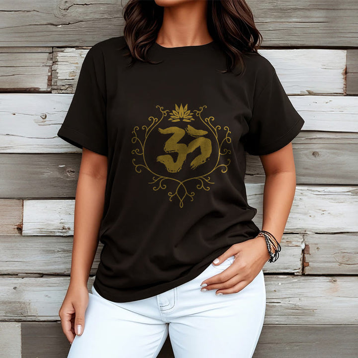 Buddha Stones、オーム、蓮の花、つる模様、瞑想コットンTシャツ - image 4