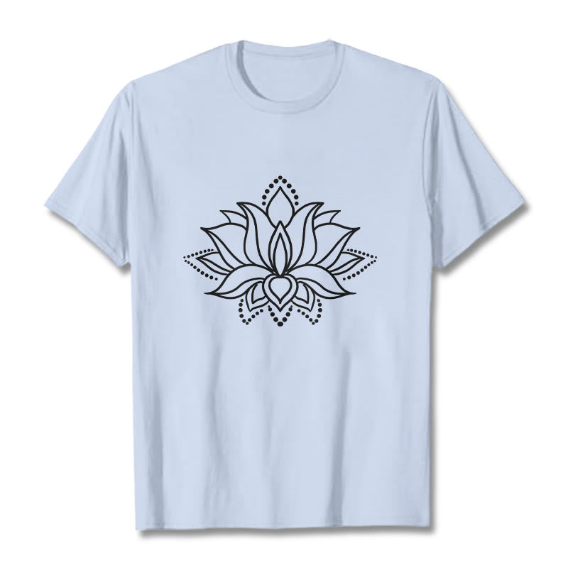 Buddha Stonesと蓮の花柄のシンプルなデザインのコットンTシャツ - ライトシアン - 2XL - image 19