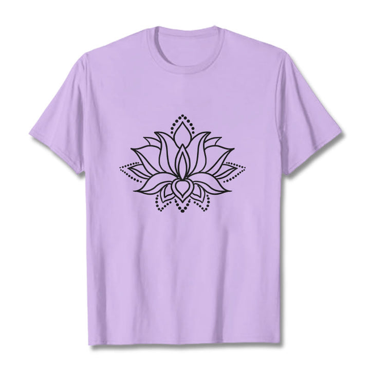 Buddha Stonesと蓮の花柄のシンプルなデザインのコットンTシャツ - 梅 - 2XL - image 17