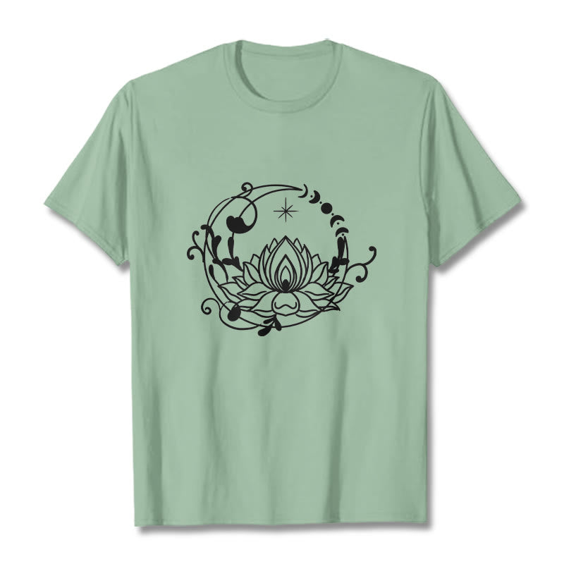 Buddha Stonesのシンプルなデザイン、蓮の花、月、流れる蔓模様のコットンTシャツ - ペールグリーン - 2XL - image 15