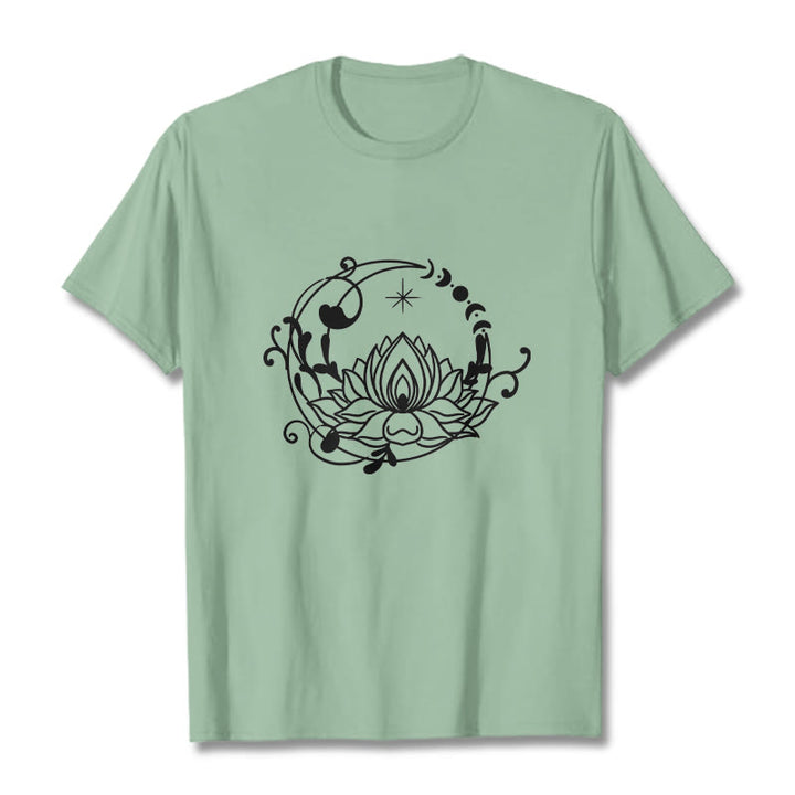 Buddha Stonesのシンプルなデザイン、蓮の花、月、流れる蔓模様のコットンTシャツ - ペールグリーン - 2XL - image 15