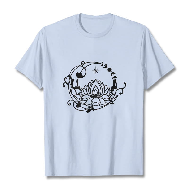 Buddha Stonesのシンプルなデザイン、蓮の花、月、流れる蔓模様のコットンTシャツ - ライトシアン - 2XL - image 19
