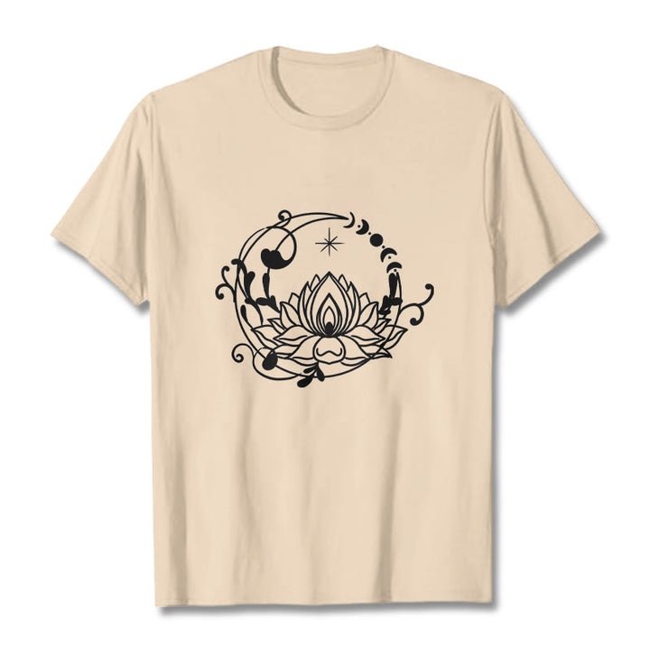 Buddha Stonesのシンプルなデザイン、蓮の花、月、流れる蔓模様のコットンTシャツ - ビスク - 2XL - image 9