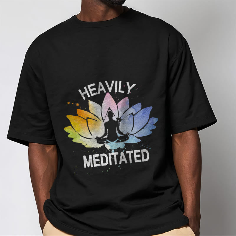 Buddha Stones、カラフルな蓮の花、瞑想の図柄コットンTシャツ - image 2