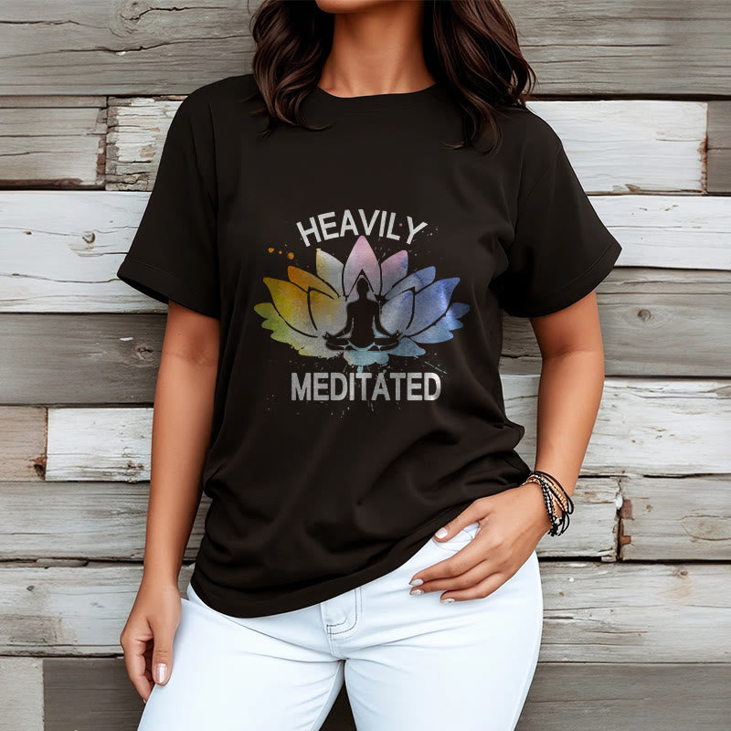 Buddha Stones、カラフルな蓮の花、瞑想の図柄コットンTシャツ - image 4