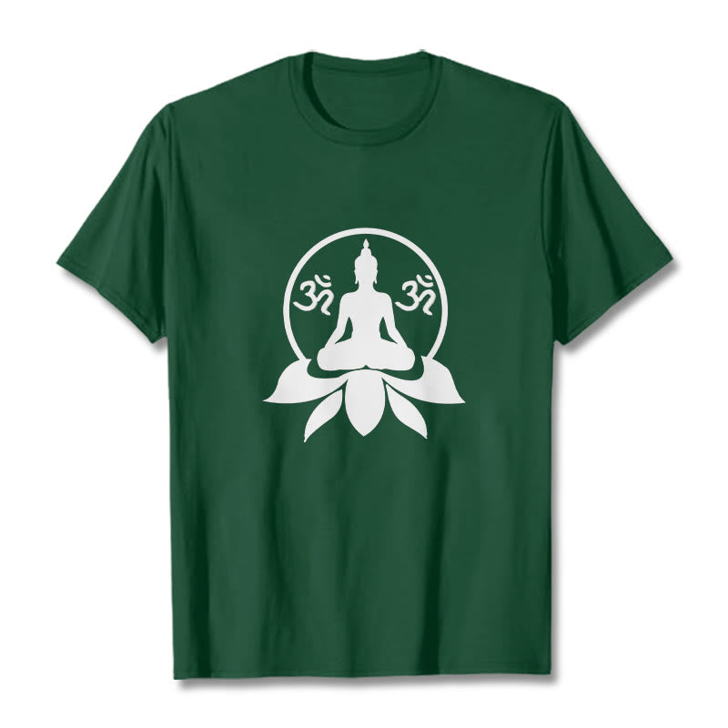 Buddha Stones、 OMシンボル、サンスクリット語のマントラ、蓮の花に座る仏陀のデザインTシャツ - フォレストグリーン - 2XL - image 0