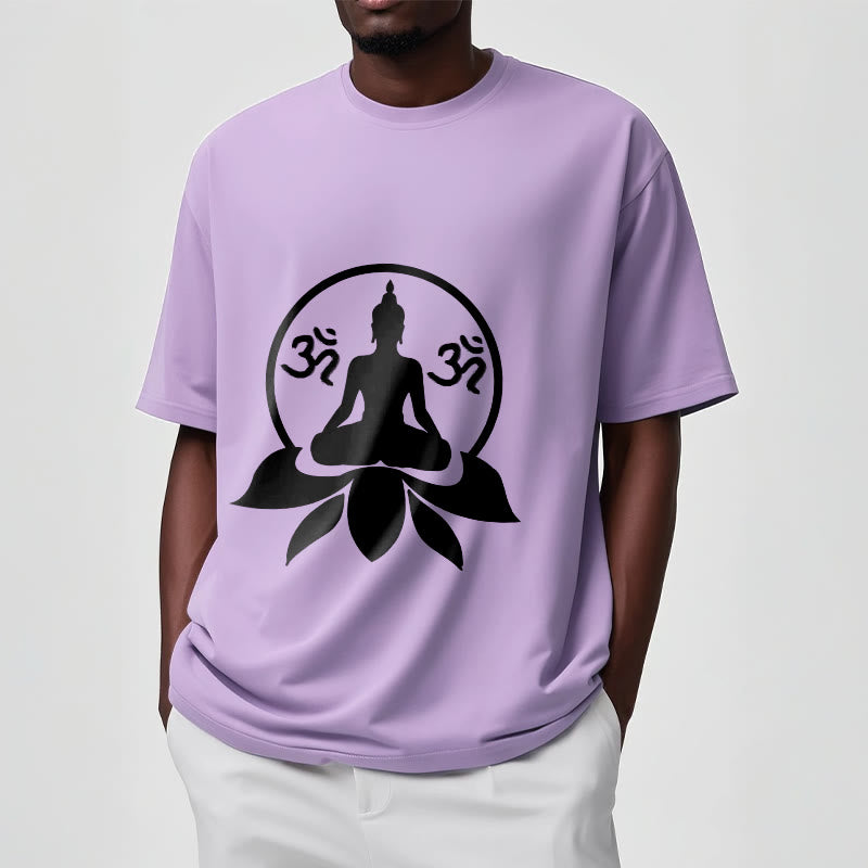 Buddha Stones、 OMシンボル、サンスクリット語のマントラ、蓮の花に座る仏陀のデザインTシャツ - image 14