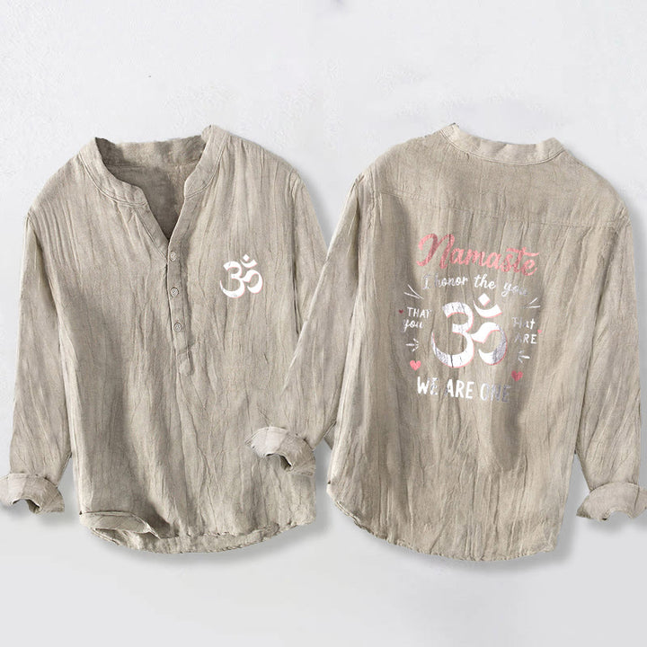 Buddha Stones「ナマステ、私はあなたを敬います」オム柄ハーフボタンメンズコットンリネン長袖シャツ - リネン - US/UK/AU50、EU60 (5XL) - image 3