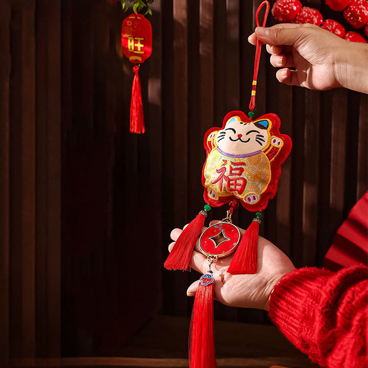 Buddha Stones刺繍 午年福文字 銅貨型赤紐吊り下げ装飾 - 猫ふキャラクター（11×48cm） - image 11