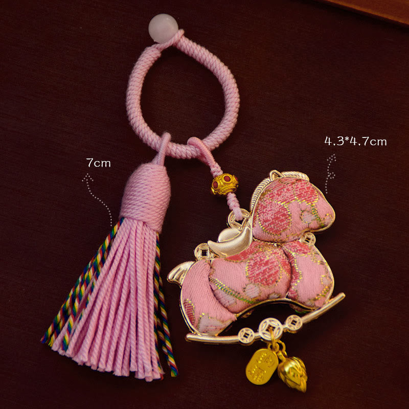 Buddha Stones 午年刺繍の赤紐キーホルダー - image 4