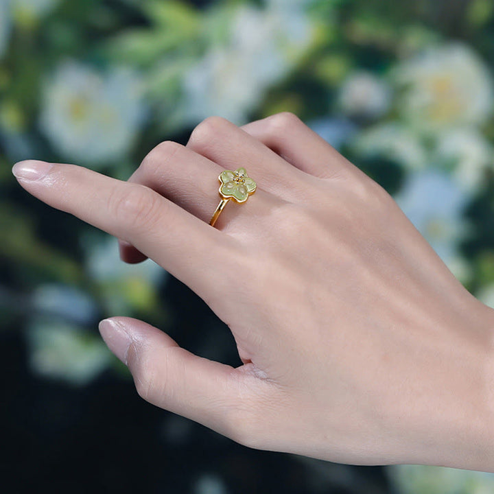 Buddha Stones 梅の花模様の和田翡翠銅製幸運リング - image 3