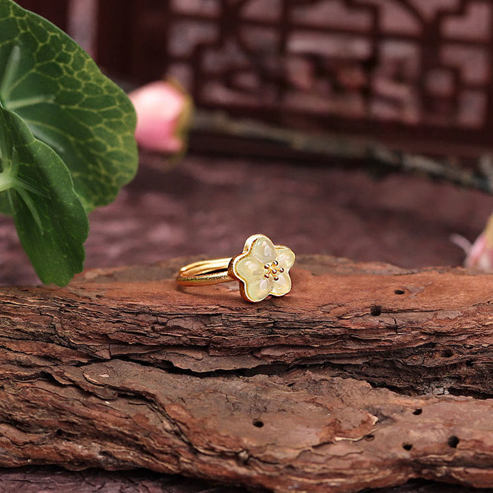 Buddha Stones 梅の花模様の和田翡翠銅製幸運リング - 和田翡翠銅（調整可能） - image 0