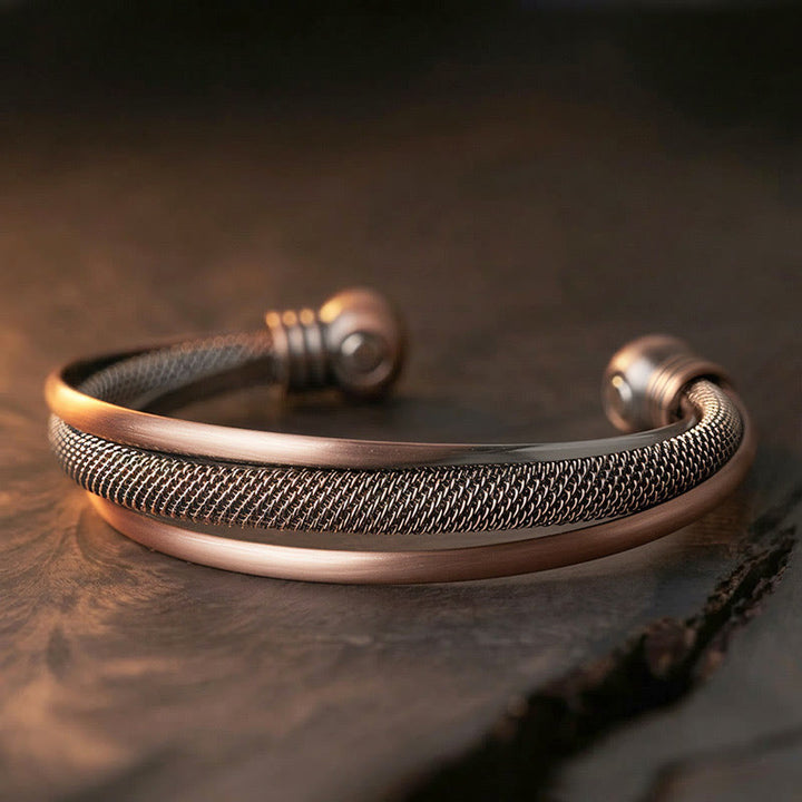 Buddha Stones レトロな質感の花柄ツイスト銅バランス幸運オープンカフブレスレットバングル - スムーズエッジ（内径：59mm） - image 0