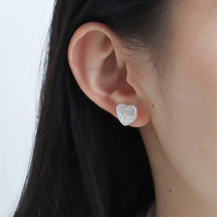Buddha Stones レトロなパールハート型デザインの知恵のスタッドピアス - image 4