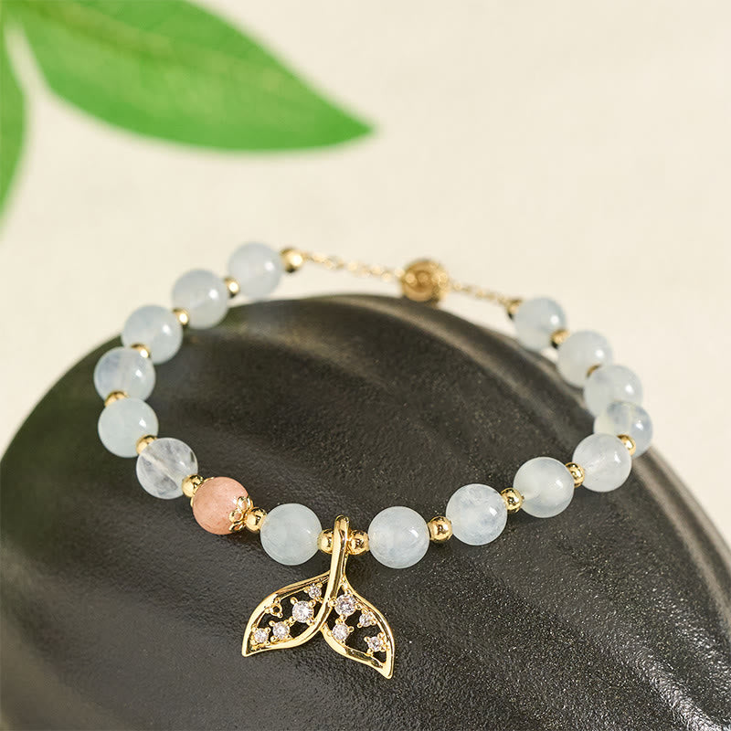 Buddha Stones 天然アクアマリンと金メッキの銅製フィッシュテールセレニティブレスレット - image 1
