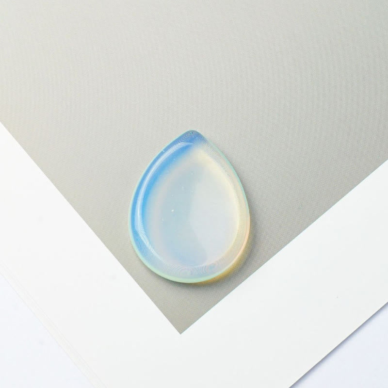 Buddha Stones ティアドロップ型お守りクリスタル装飾石 34×26×7.8cm - 天然オパール（色味は個体差があります） - 34×26×7.8mm - image 5