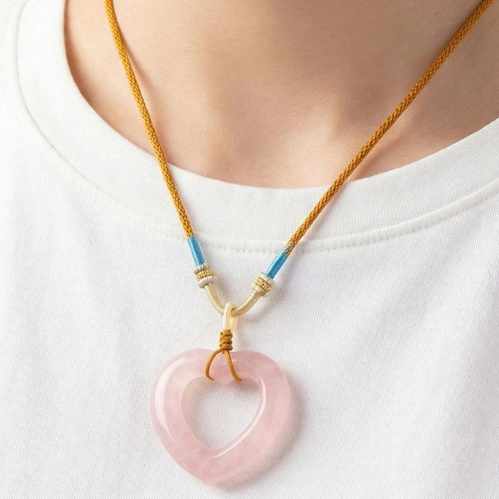 Buddha Stones 天然ローズクォーツ製中空ラブハート型ネックレスペンダント - image 6