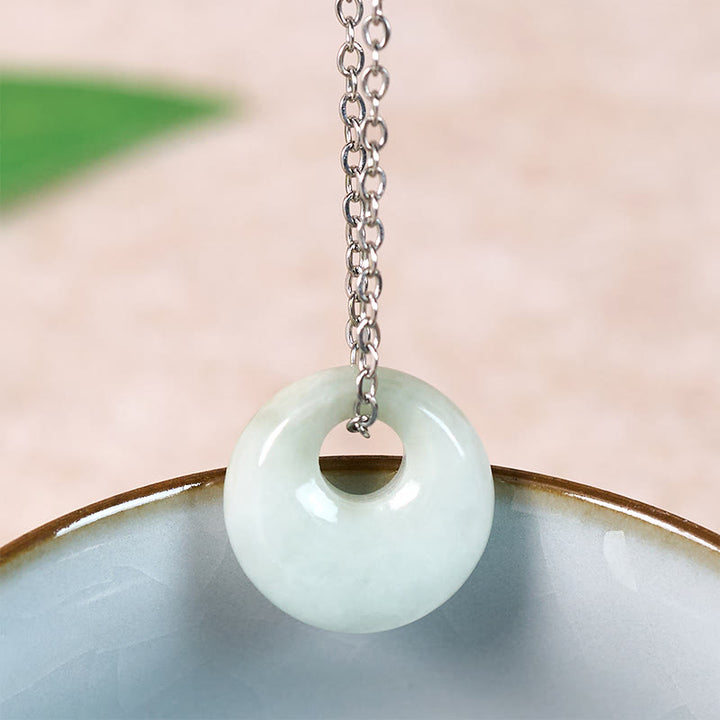 Buddha Stones 丸型バックル付き翡翠の幸運ネックレスペンダント - 天然翡翠（色やサイズは個体差があります） - 銀 - image 7