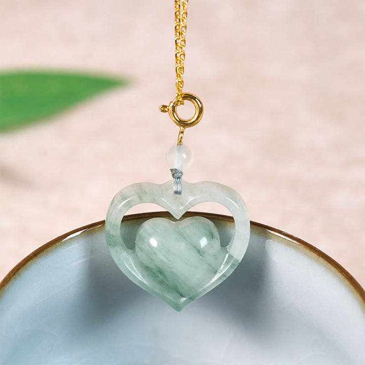 Buddha Stones 中空のラブハート型翡翠の豊穣ネックレスペンダント - ゴールデンナチュラルジェイド（色とサイズは個体差があります） - image 0