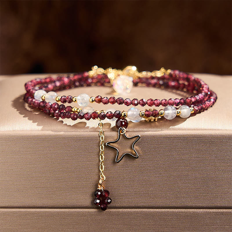 Buddha Stones 天然ガーネットスターズ トリプルラップ パッションブレスレット - image 1