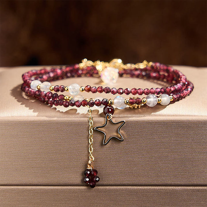 Buddha Stones 天然ガーネットスターズ トリプルラップ パッションブレスレット - image 1