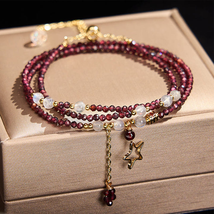Buddha Stones 天然ガーネットスターズ トリプルラップ パッションブレスレット - ガーネット（手首周り：14～15cm） - image 0