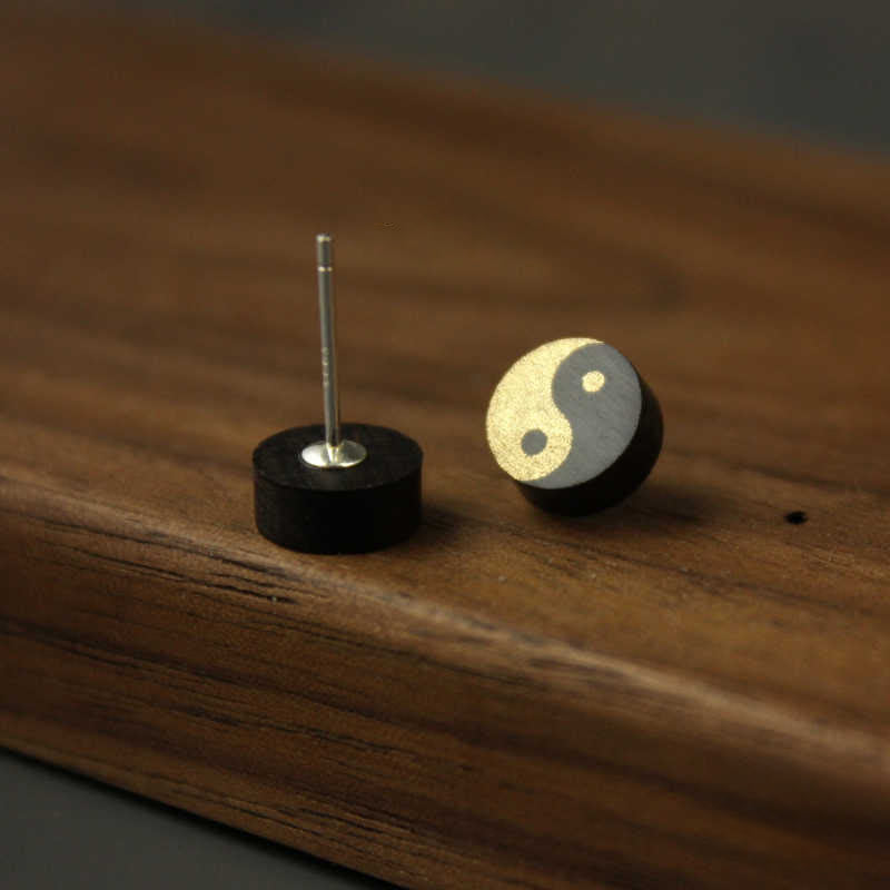 Buddha Stones 黒檀陰陽バランススタッドピアス - 陰陽(925 スターリングシルバーポスト) - image 0