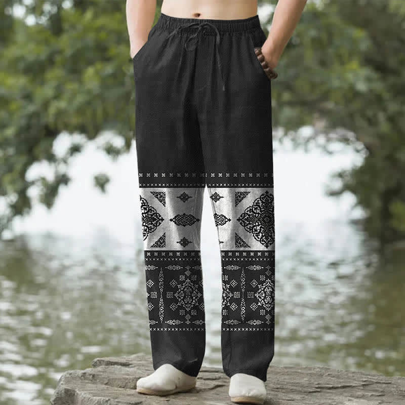 Buddha Stones コットンバンダナモザイク柄メンズテーパードパンツ（ポケット付き） - 黒 - US/UK/AU50、EU60（5XL） - image 0