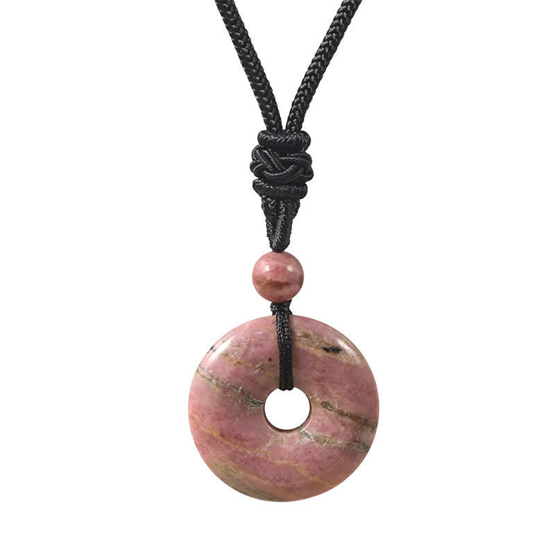 Buddha Stones 天然ロードナイトグレーアゲート平和のお守りチャーム幸運繁栄ネックレス - 天然ロードナイト（色味は個体差があります） - image 1