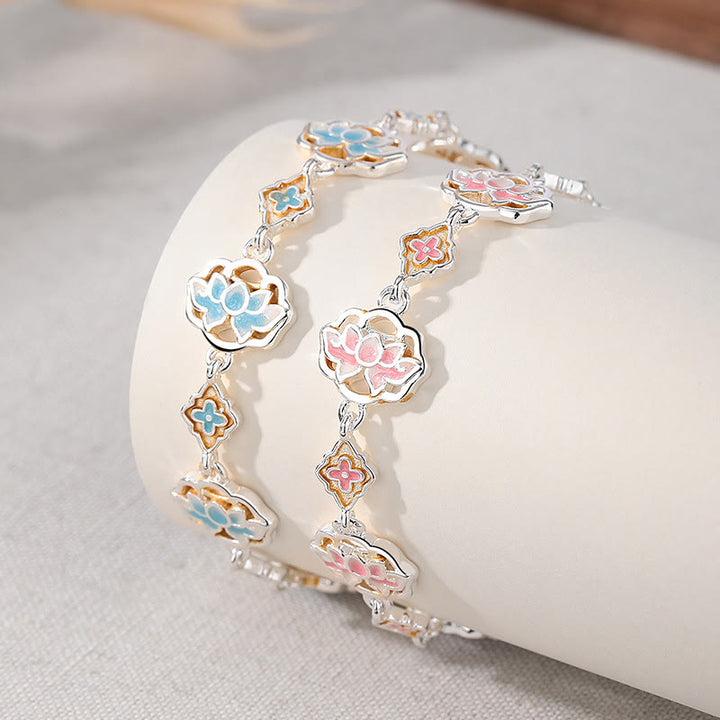 Buddha Stones 銅エナメル蓮の花モチーフの「新たな始まり」ブレスレット - image 4