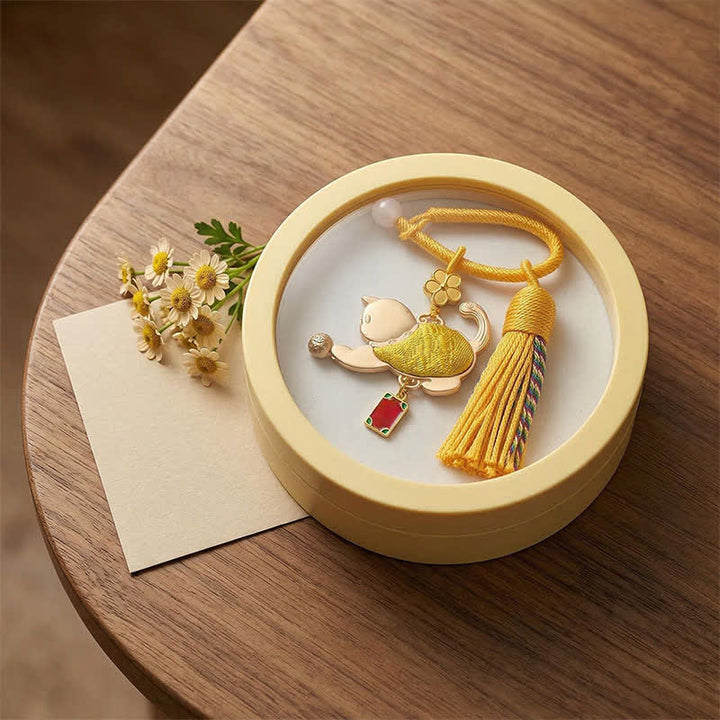 Buddha Stones ソンブロケード 招き猫 タッセル ギフトボックス キーホルダー - image 1